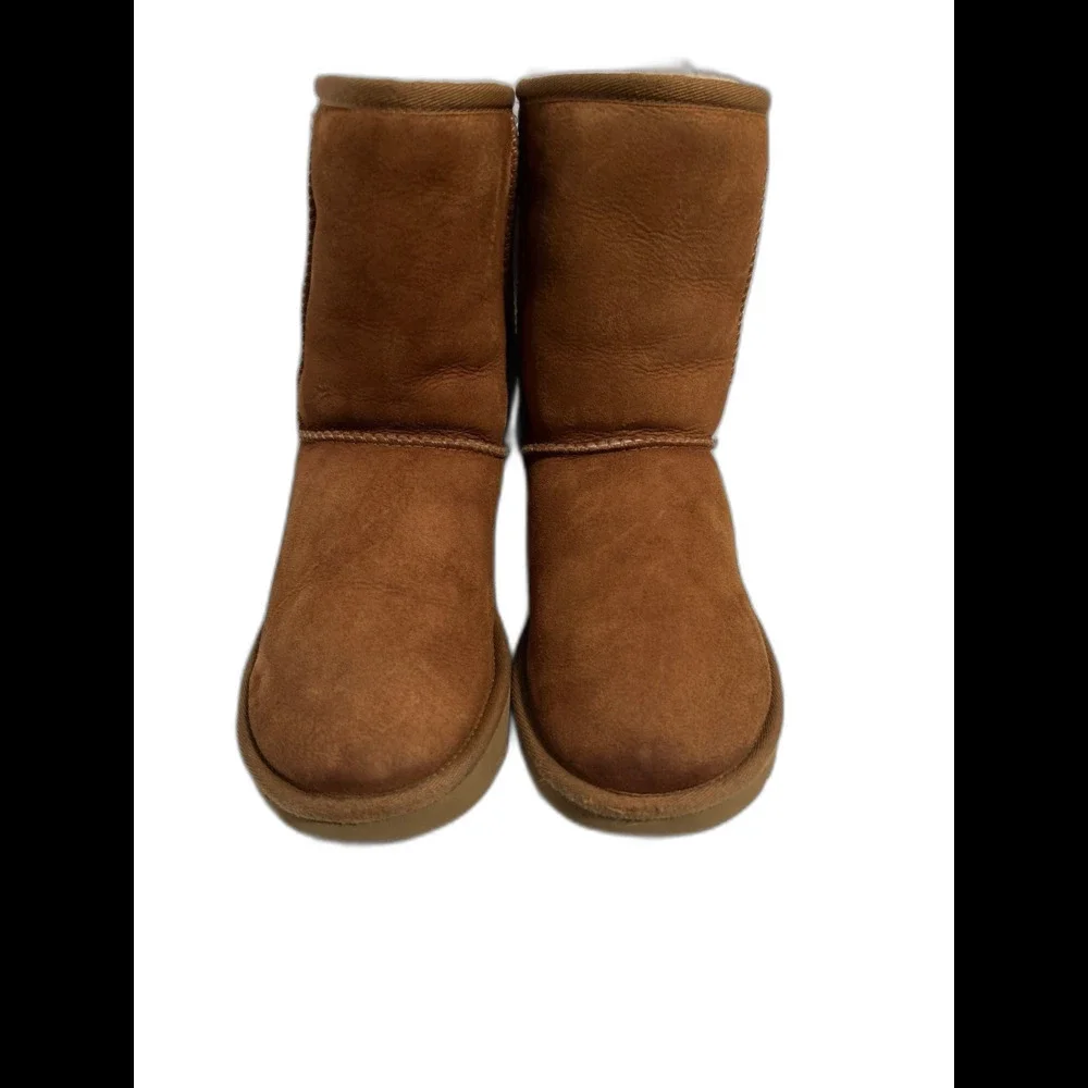UGG Classic Short II in Chestnut Mid Ankle Boots women’s 5